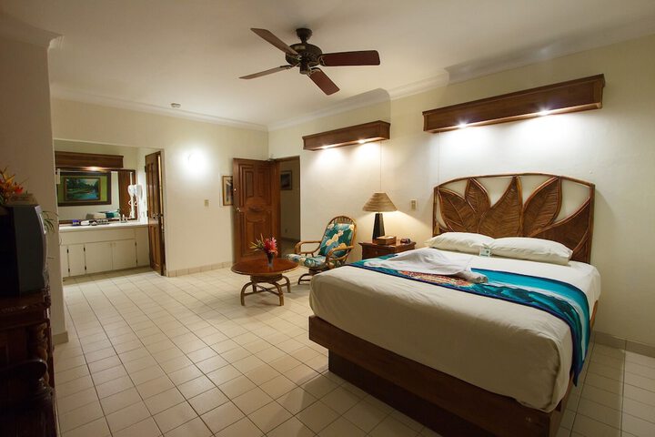 Room 3 of 34