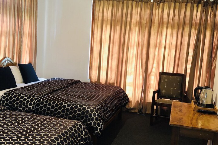 Room 25 of 119