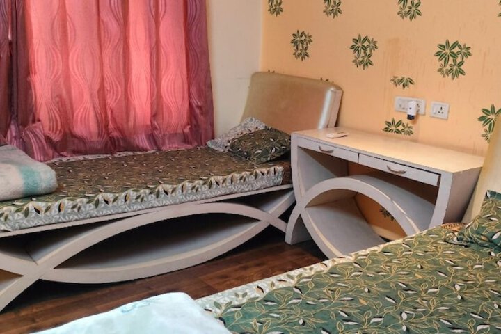 Room 18 of 66