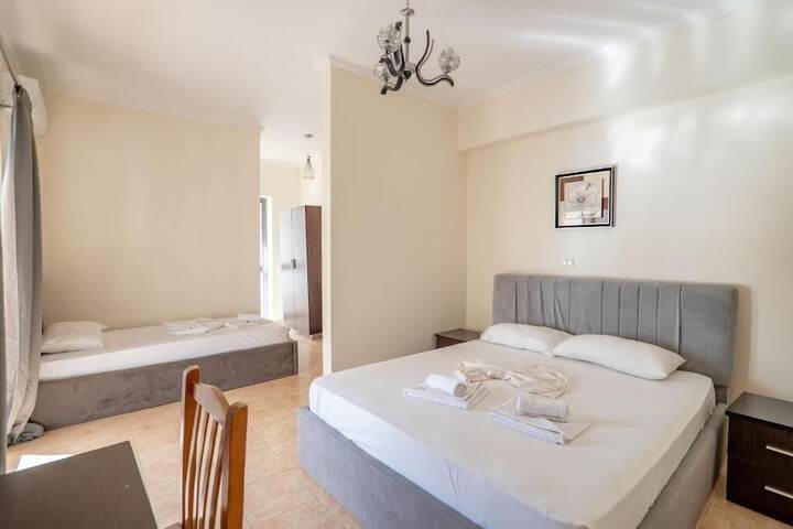 Room 5 of 22