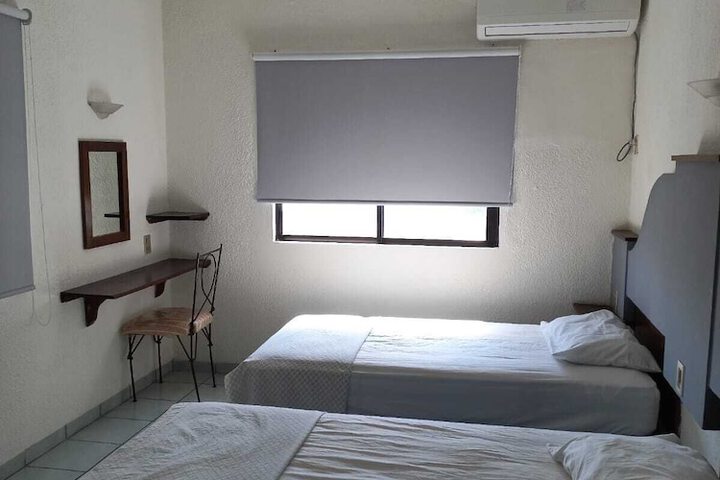 Room 6 of 31
