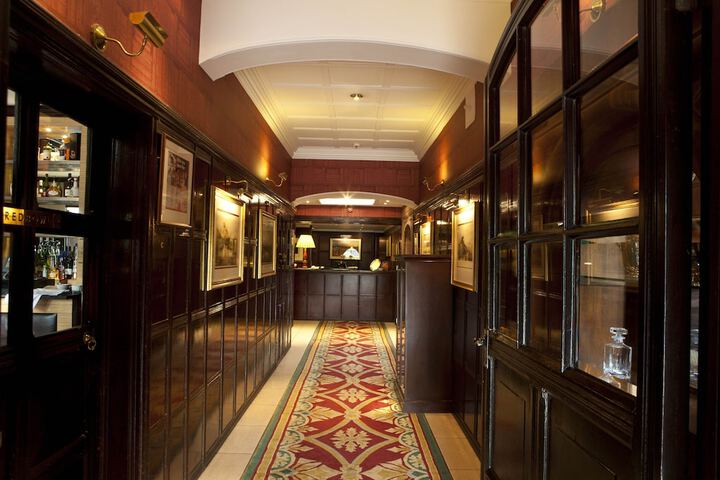 Entrance & Lobby