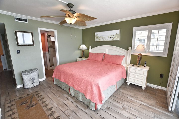 Room 3 of 64