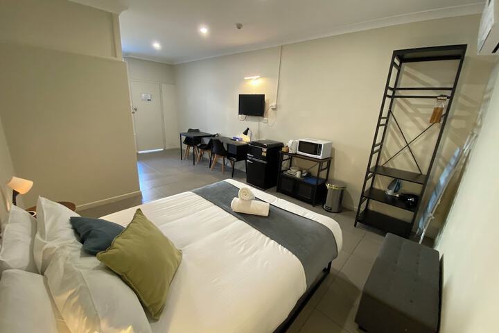 Room 25 of 63