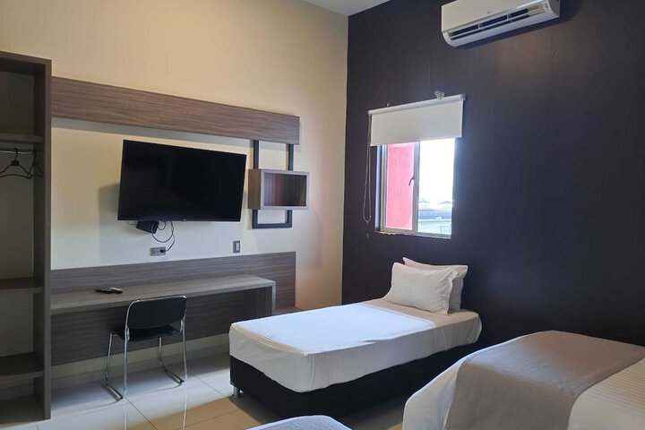 Room 12 of 30