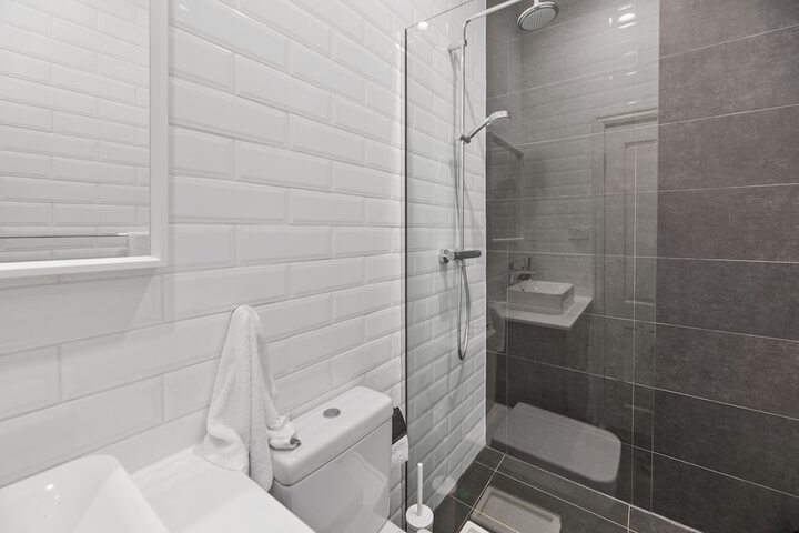 Room 12 of 23