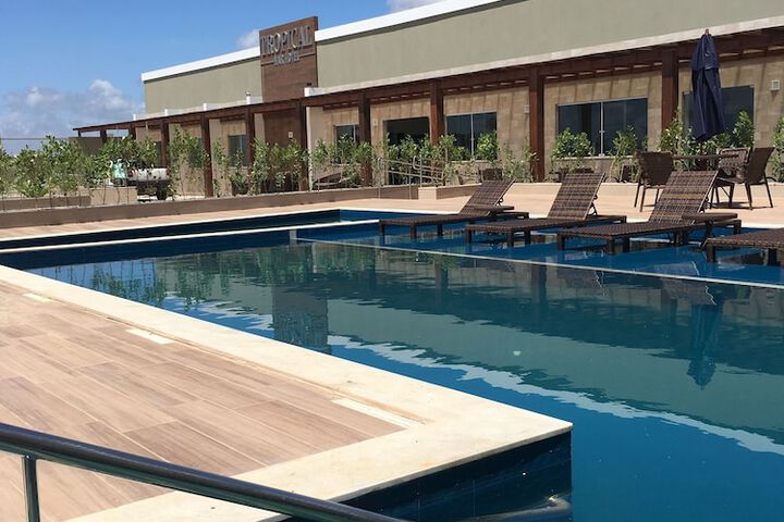 Pool 10 of 22