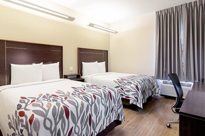 Deluxe 2 Double Beds Accessible (2 of 10)