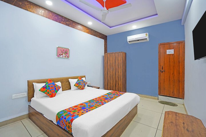 Room 8 of 24