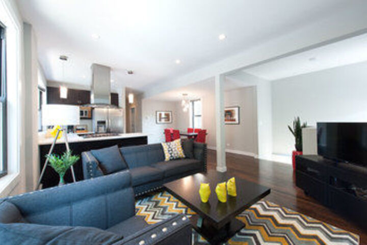 Exterior of Smart 3BR in Bucktown by Sonder