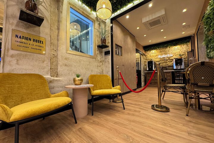 Entrance & Lobby