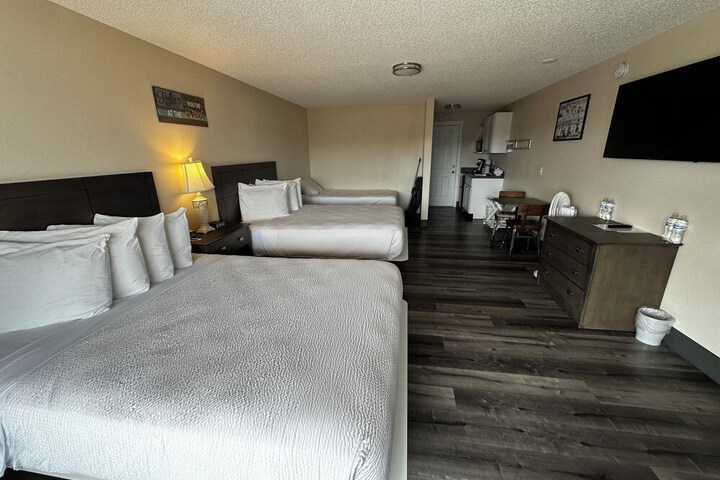 Room 10 of 159