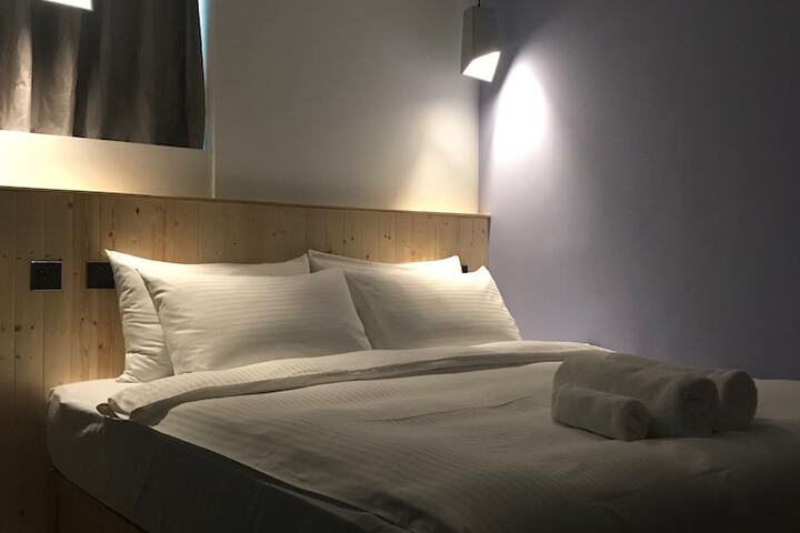 Room 9 of 61