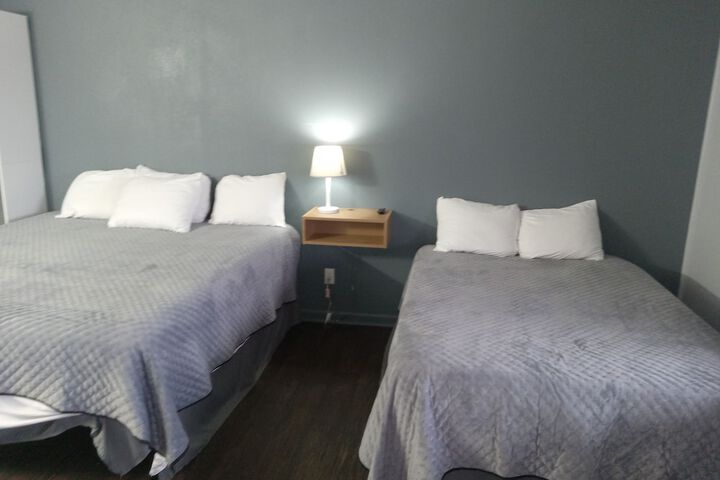 Room 8 of 21