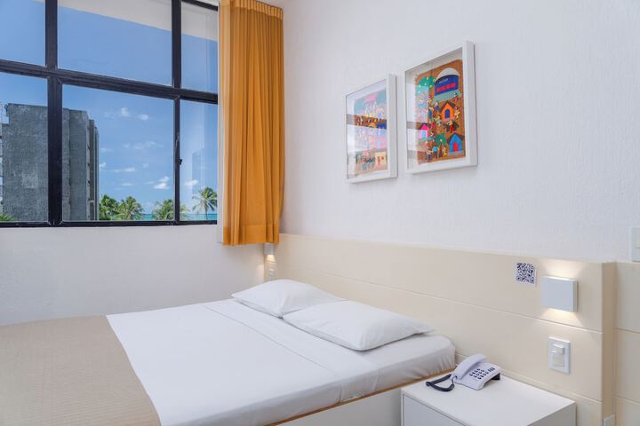 Room 3 of 20
