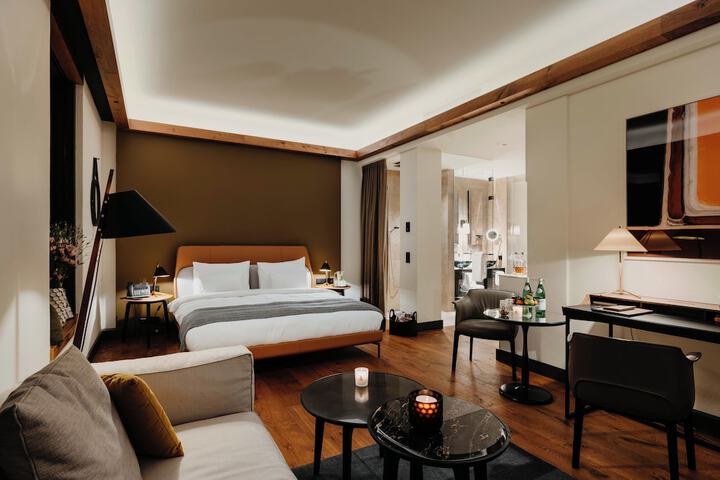 Room 25 of 70