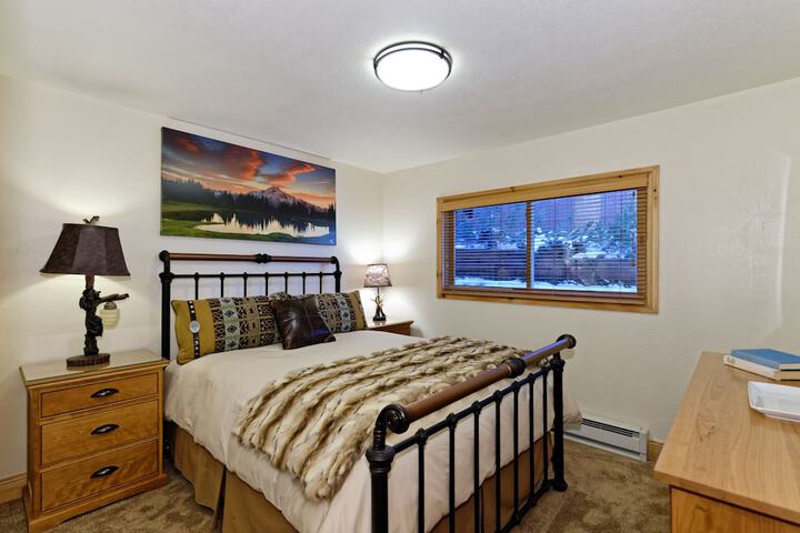 Room 20 of 99