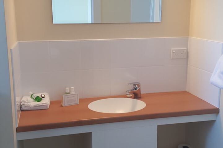 Room 16 of 26