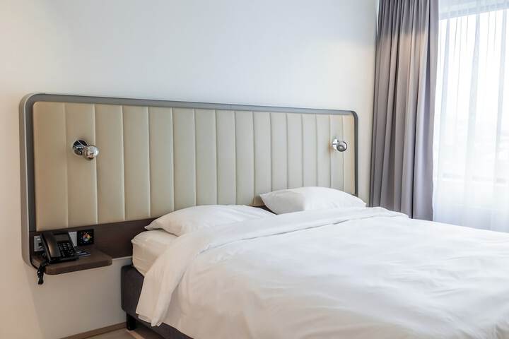 Room 21 of 54