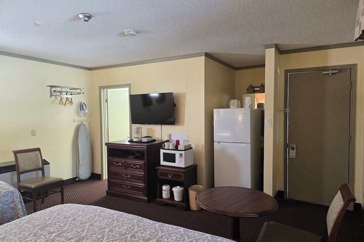 Room 5 of 19