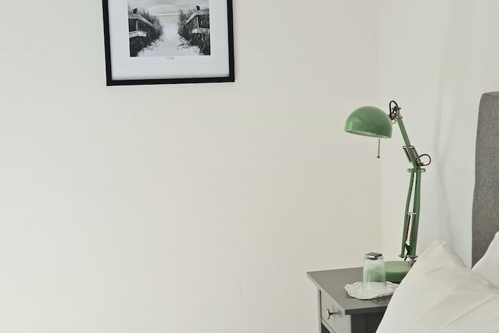 Room 42 of 140