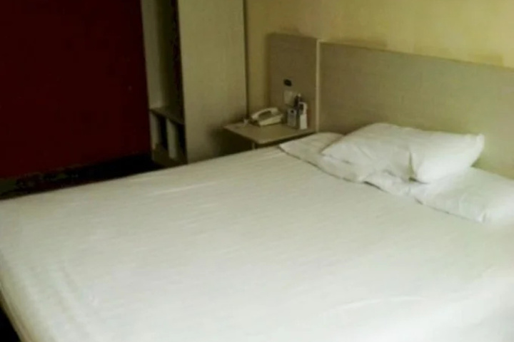 Room 2 of 13