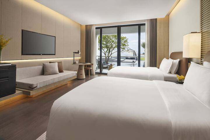 Room 28 of 175