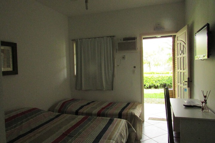 Room 9 of 31