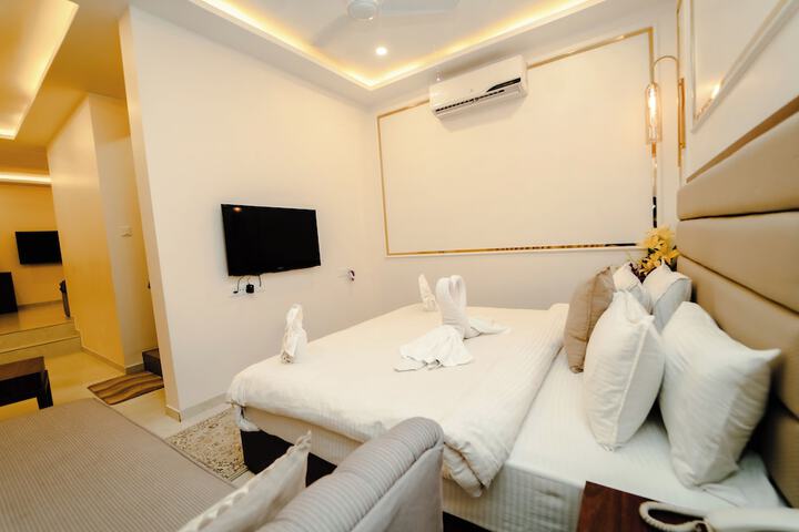 Room 25 of 53