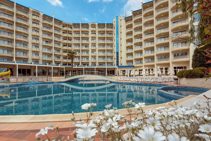 Exterior of Grifid Arabella Hotel - Ultra All inclusive & Aquapark
