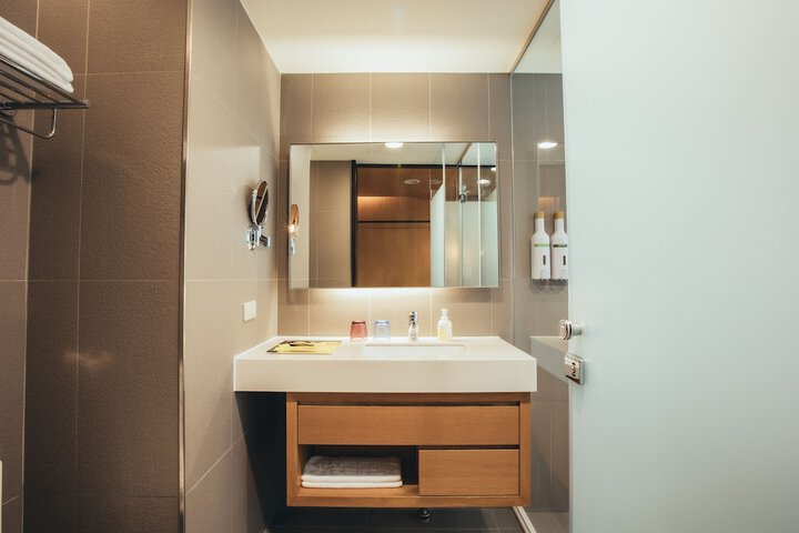 Room 156 of 210