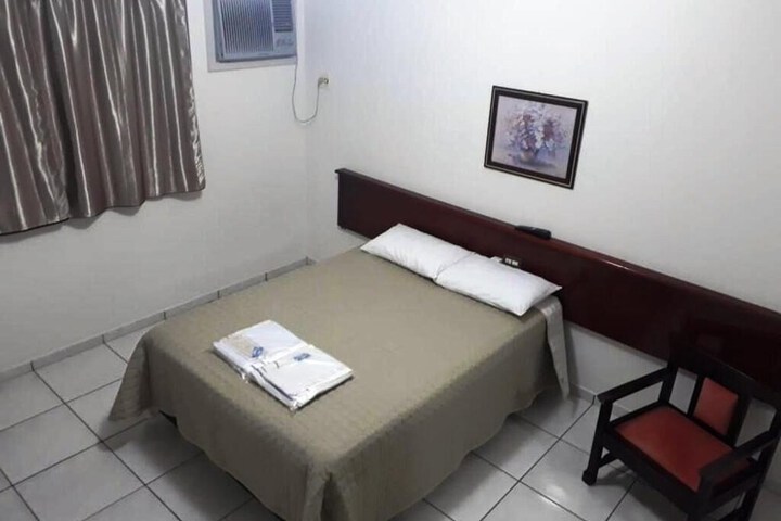 Room 11 of 28