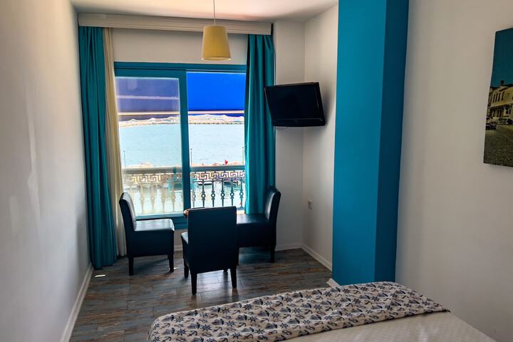 Room 51 of 258