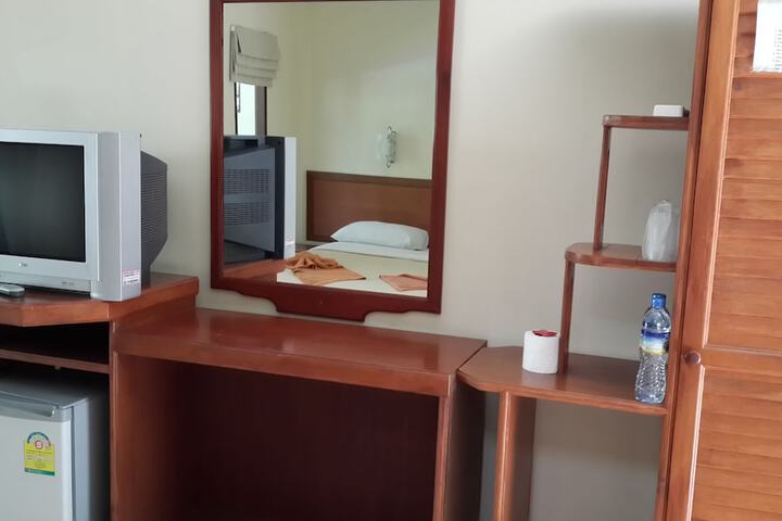 Room 37 of 81