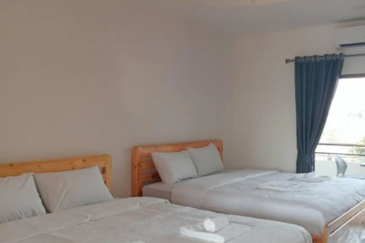 Room 4 of 19