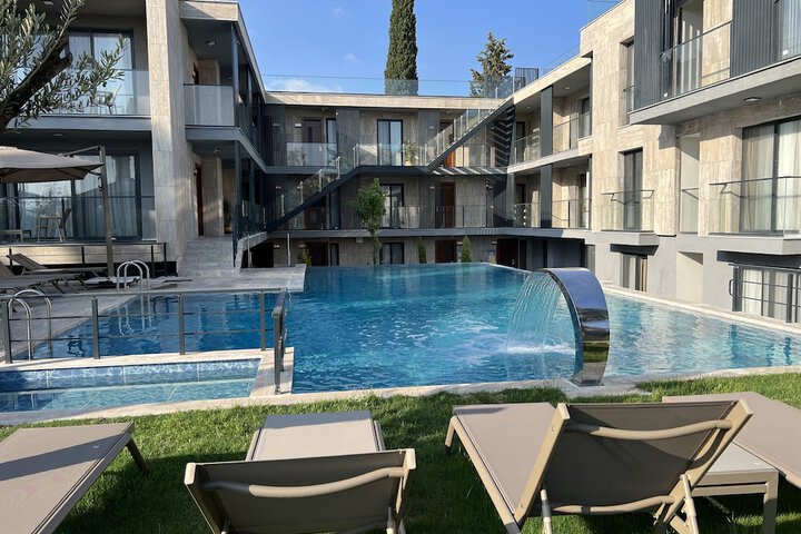 Pool 31 of 61
