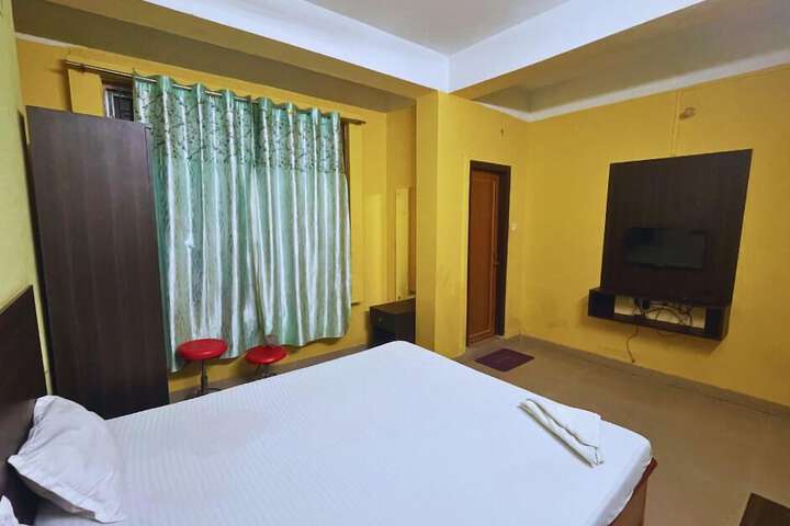 Room 10 of 25