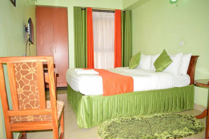Room 16 of 40