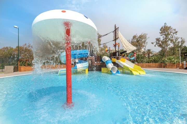 Pool 64 of 118