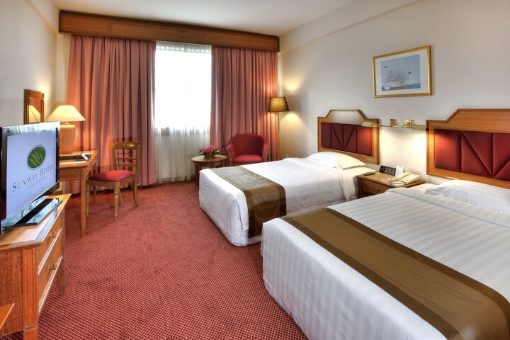 Room 4 of 35