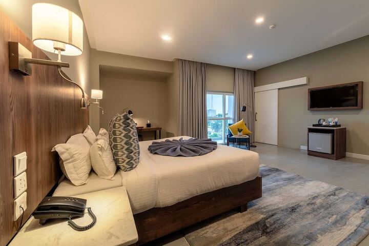 Room 7 of 25