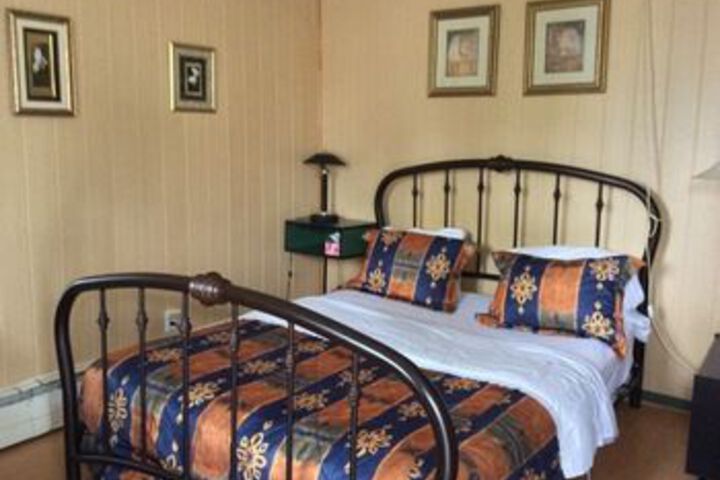 Room 21 of 48