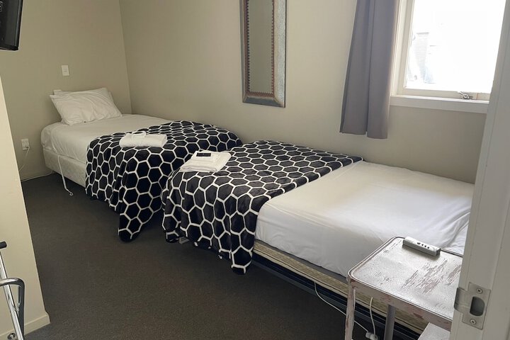 Room 5 of 60