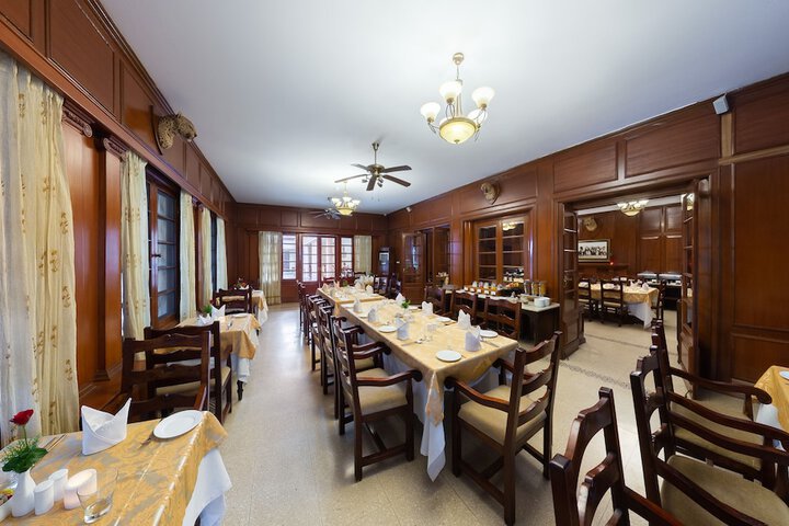 Dining 41 of 60