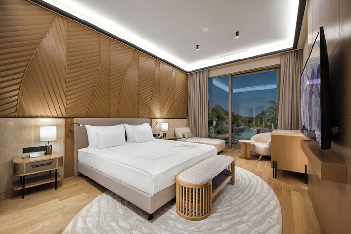 Room 5 of 108