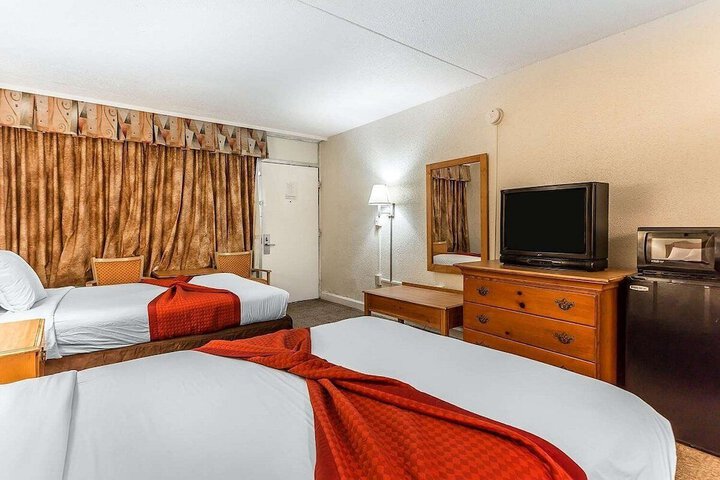 Room 4 of 11