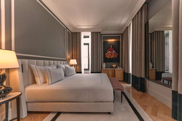Room 44 of 158