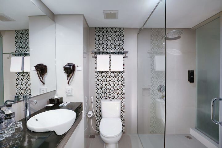 Room 12 of 22