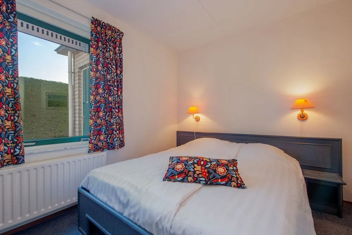 Detached Well-kept Holiday Home With Wifi, Beach at 500 m