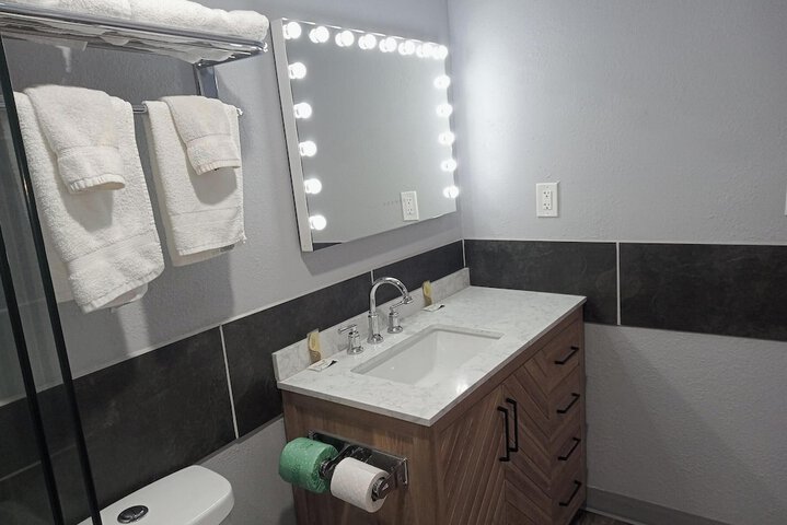 Room 32 of 44